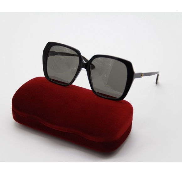 NEW GUCCI GG0533SA 001 BLACK SQURE FRAME WOMEN’S SUNGLASSES GUCCI - Picture 2 of 12